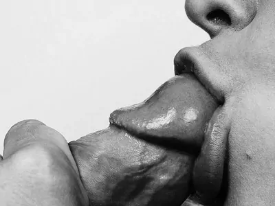 Кончил в рот красиво черно белое картинка 41071