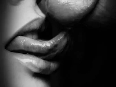 Страстный красивый Миньет чб картинка 41020